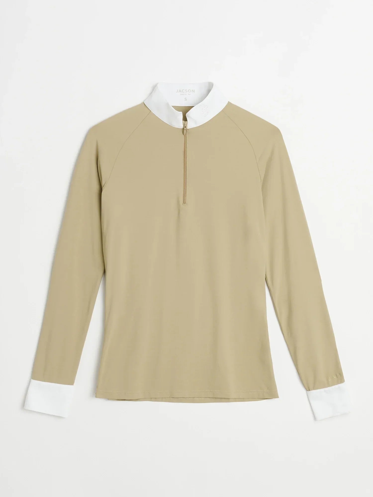 Långärmad tävlingstopp i tekniskt material med 1/2 zip, ståkrage med rundad framkant och vit manchett. Snabbtorkande och andas för optimal komfort.